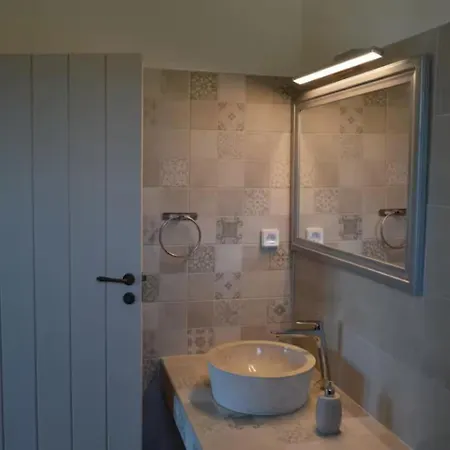 Rokanes Glass Stone With Pool * Kouvelles