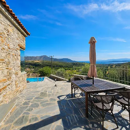 Rokanes Glass Stone With Pool *